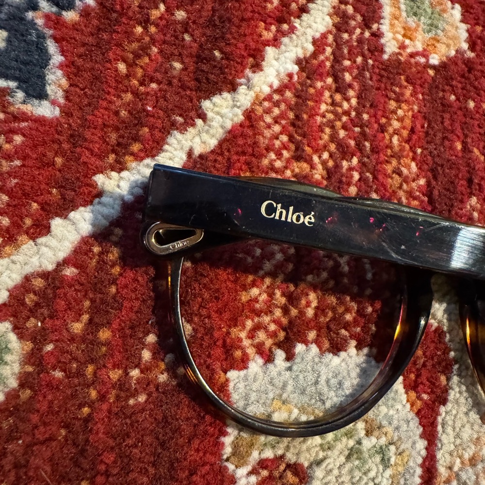 Chloe Sunglasses Tortoise Frames - Picture 4 of 6